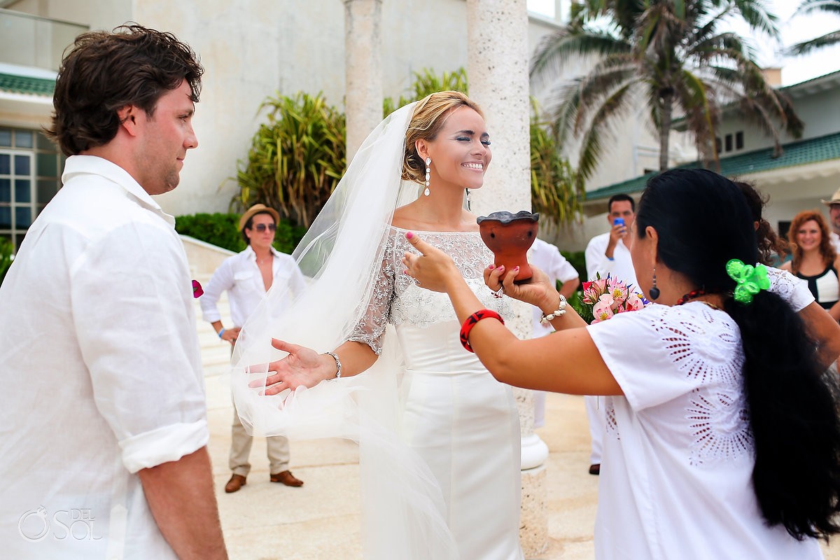 Destination wedding Sandos Cancun Mexico Del Sol Photography