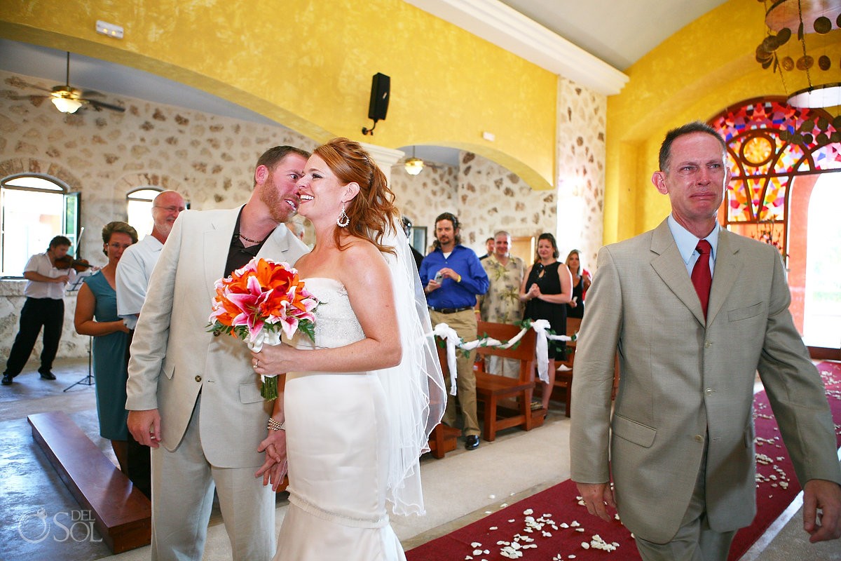Favorite father and daughter wedding moments photobombs