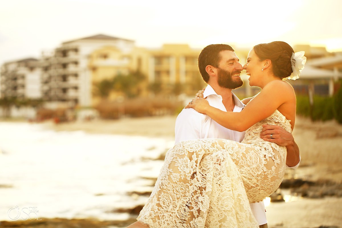 Riviera Cancun wedding Now Jade beach newlyweds