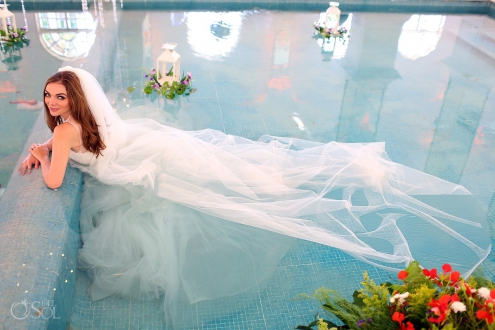 Bridal trash the dress Indoor pool hacienda Teya Yucatan Mexico #ExperienciasInfinitas
