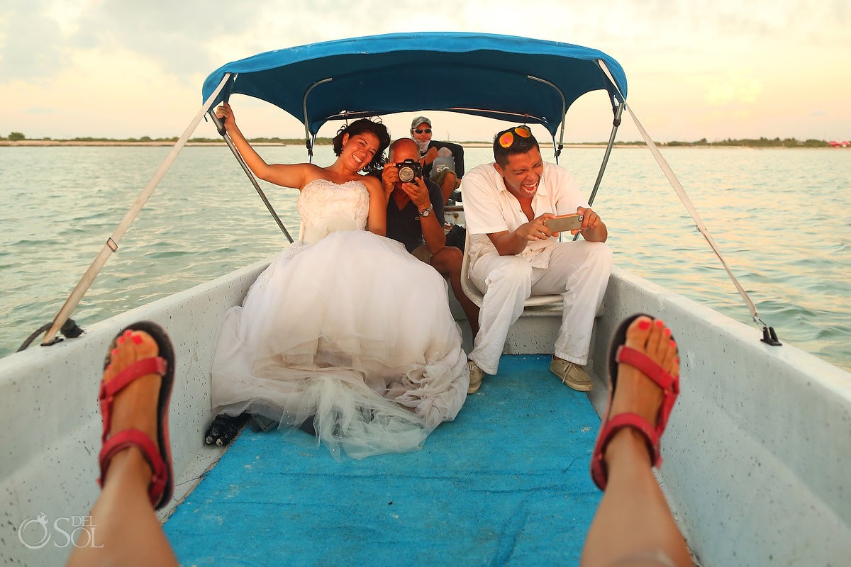 bride and groom boatride experience #ExperienciasInfinitas Yucatan Romance Travel rio lagartos Mexico