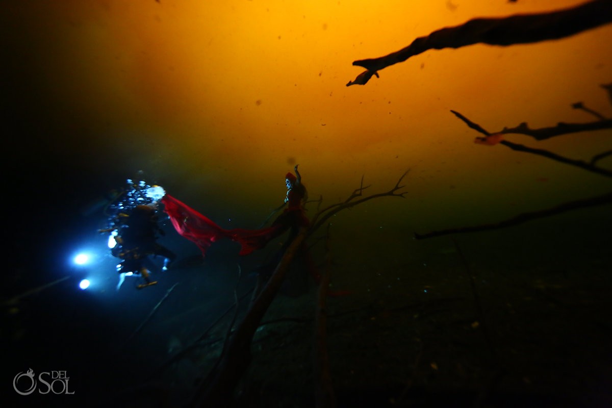 Behind the scenes underwater fine art mermaid cenote photoshoot