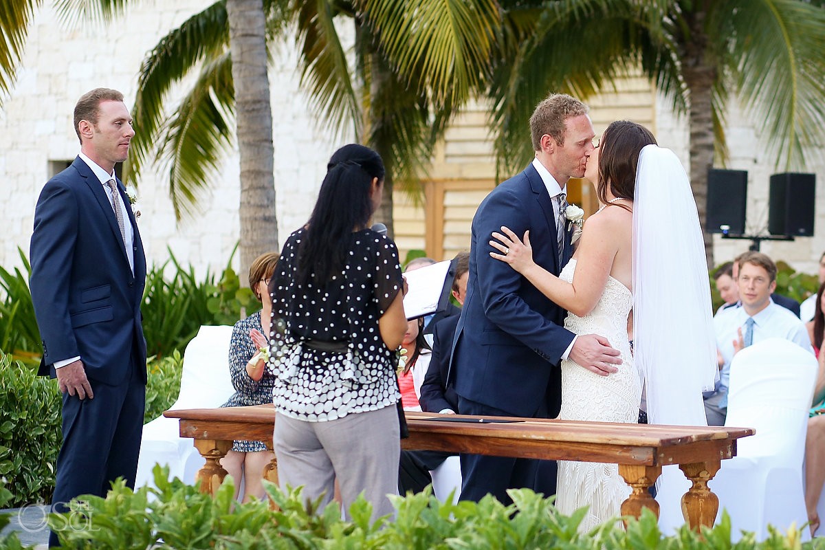 Nizuc Akan Terrace Wedding first kiss