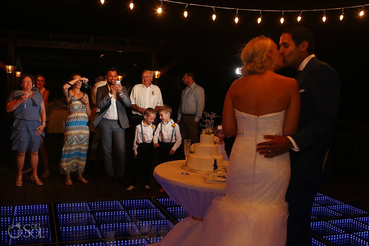 guests watch cake cutting, wedding reception tequila terrace, Now Sapphire Riviera Cancun, Riviera Maya, Mexico
