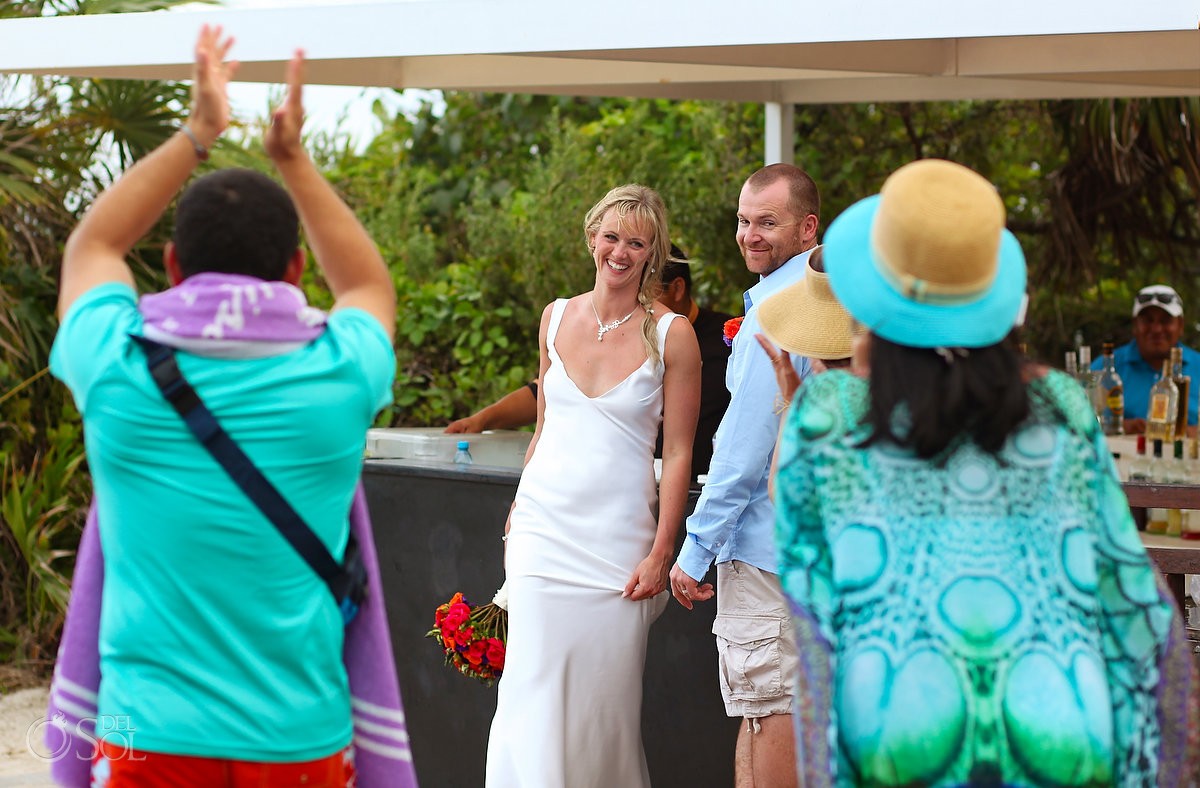 guest cheer bride groom, Elopement Paradisus, Playa del Carmen, Mexico