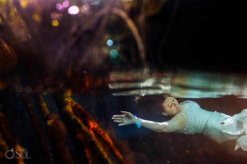 underwater photography, artistic wedding portrait, Cenote Trash the Dress, Riviera Maya, Mexico