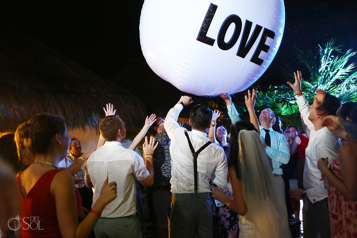 big love ball wedding reception game, Rain Hotel Grand Sunset Princess, Playa del Carmen, Mexico