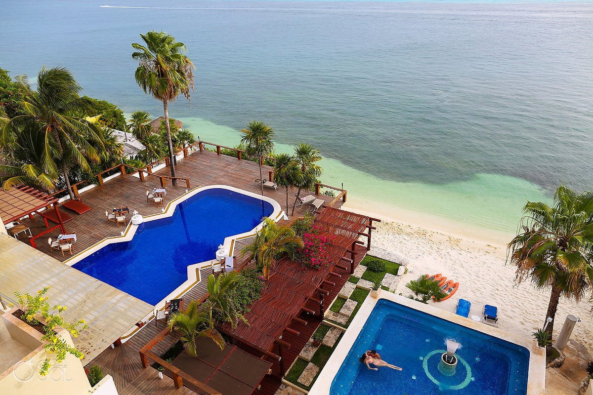 hydrotherapy massage Thalasso Pool boutique hotel Zoetry Villa Rolandi, Isla Mujeres travelforlove