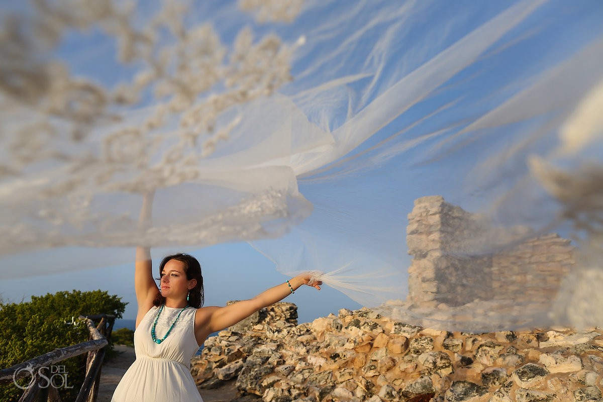 bride with veil at Zoetry Villa Rolandi, Isla Mujeres, Cancun, Mexico.