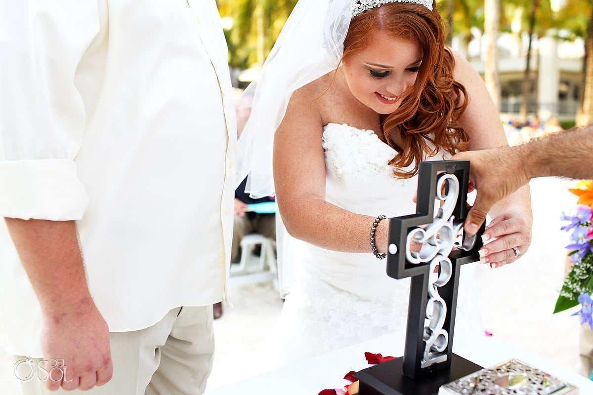 destination wedding ceremony ideas unity cross Riu Palace Riviera Maya