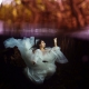 What to wear -Trash the Dress tips - The perfect underwater photo