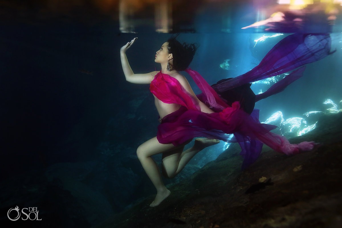 What to wear for underwater photography - Trash the Dress