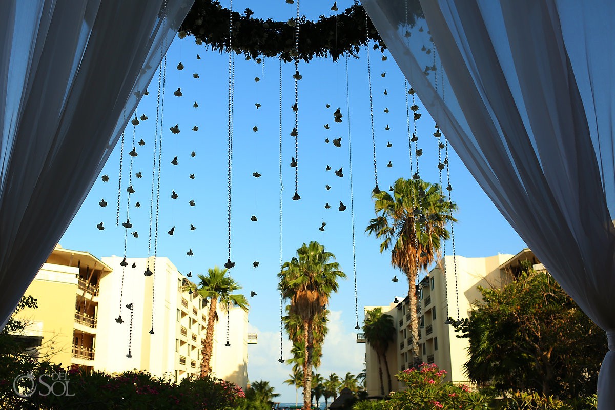 Destination wedding venue Dreams Riviera Cancun Resort Cancun Mexico