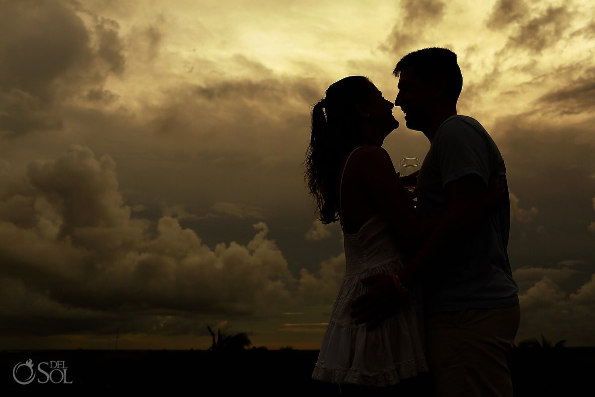 sunset bride groom silohuette engagement photography betulum hotel proposal tulum love