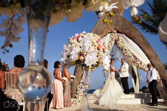 Dreams Riviera Cancun Gazebo with amazing wedding flowers Blossom Cancun #Aworldofitsown