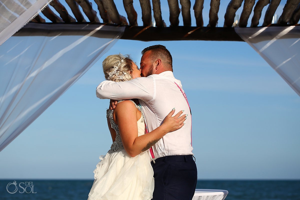 first kiss Secrets Capri South Beach Wedding photo