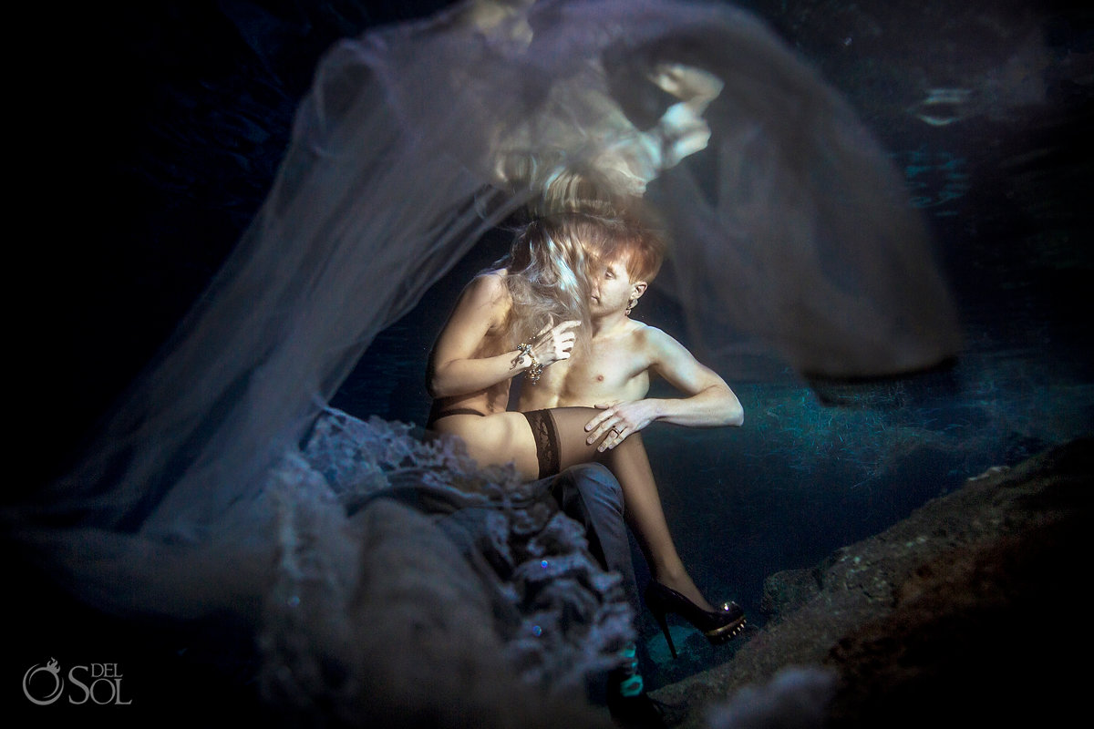 fine art Underwater adam and eve photography cenote trash the dress riviera Maya Mexico