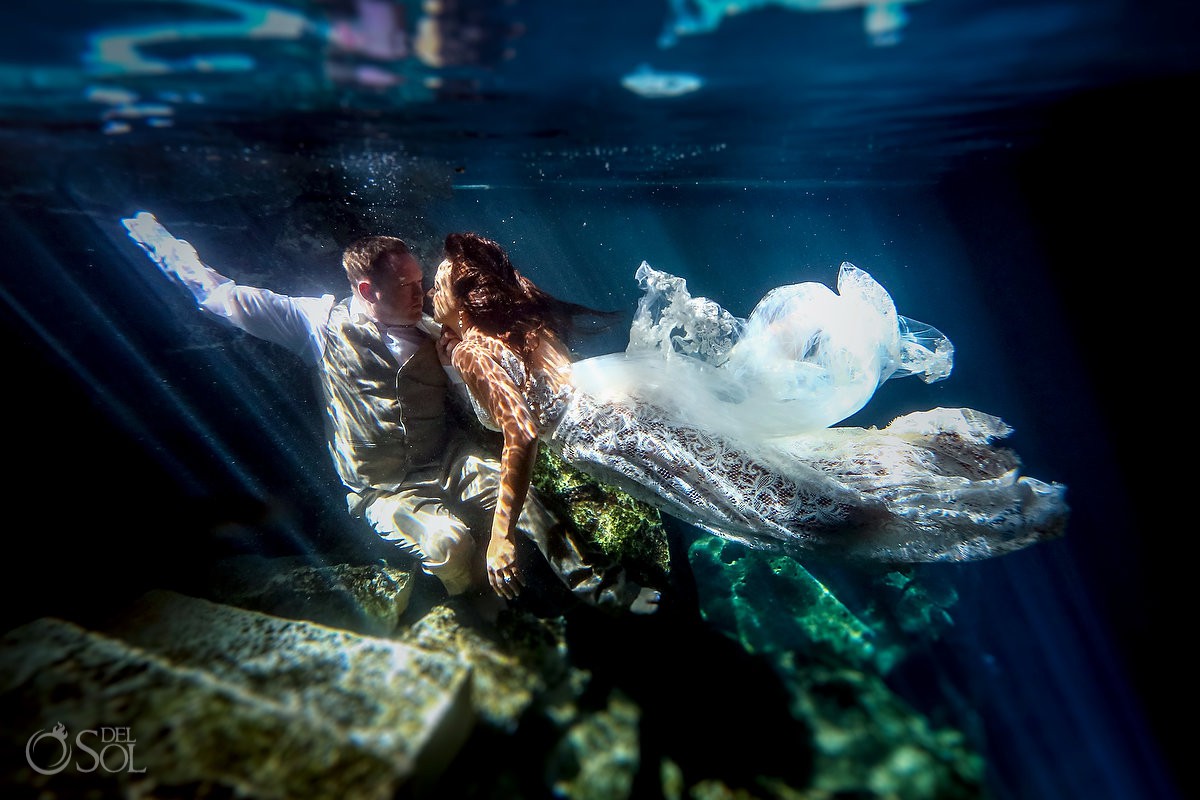 mexican waterhole underwater wedding photos