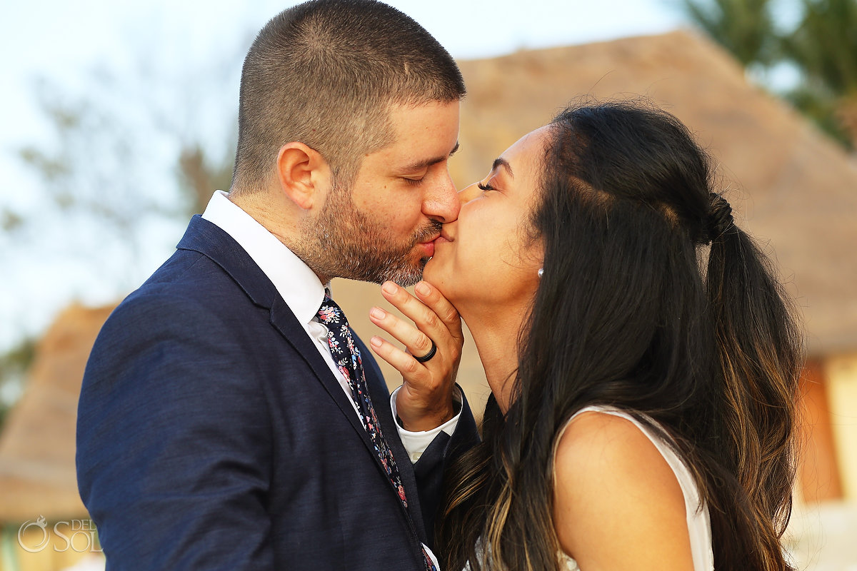 romanitic wedding portrait Mahekal Beach Resort Playa del Carmen mexico