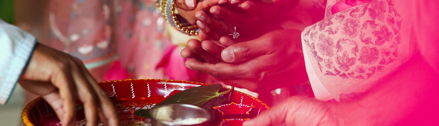 Saat pheras Hindu marriage ceremony