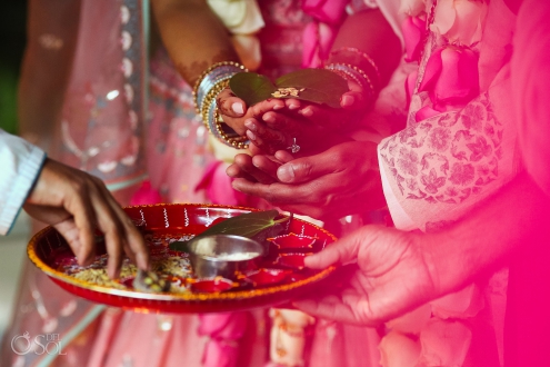 Saat pheras Hindu marriage ceremony
