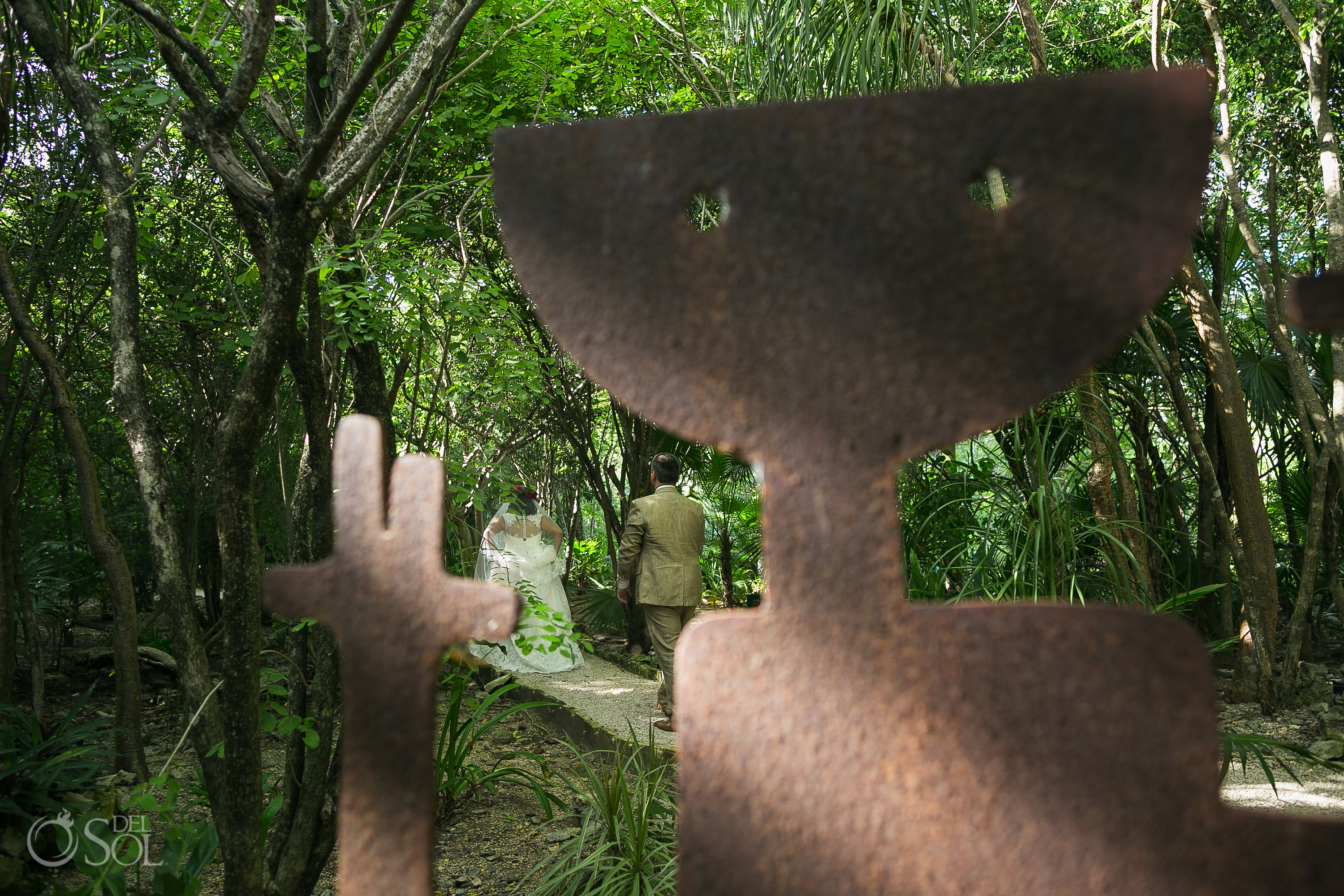 Wedding Couple Walking Jungle Photoshoot session Sculpture Blue Dimond Riviera Maya