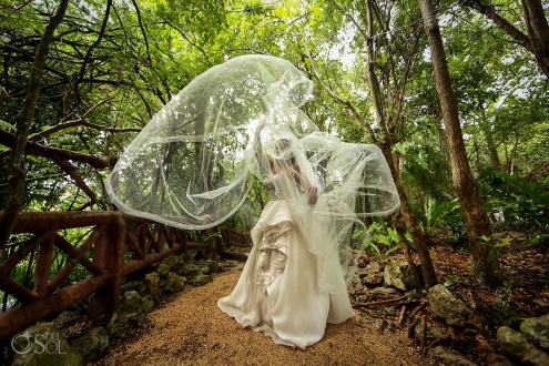 Artist bridal veil photo maggie sottero trash the dress Riviera Maya