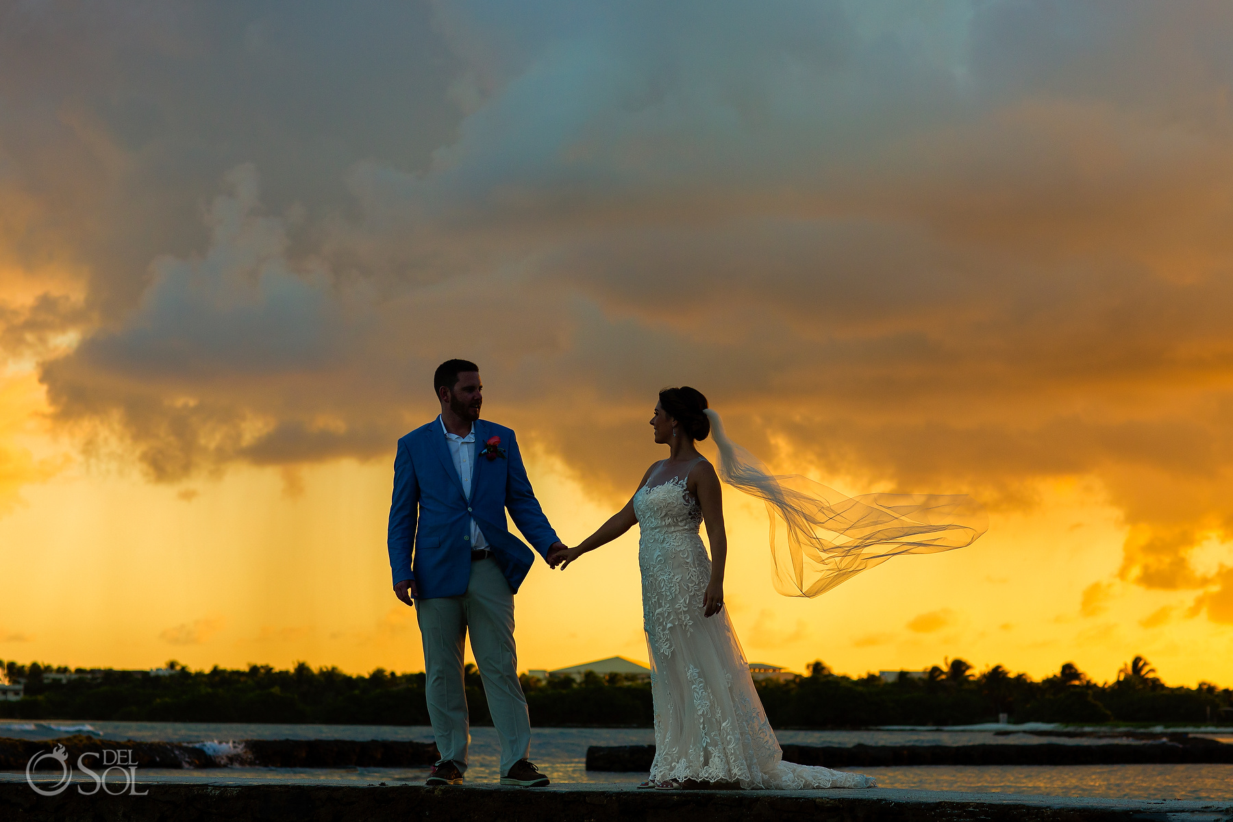Long Veil Just married session Puerto Aventuras Sunset riviera maya villa wedding