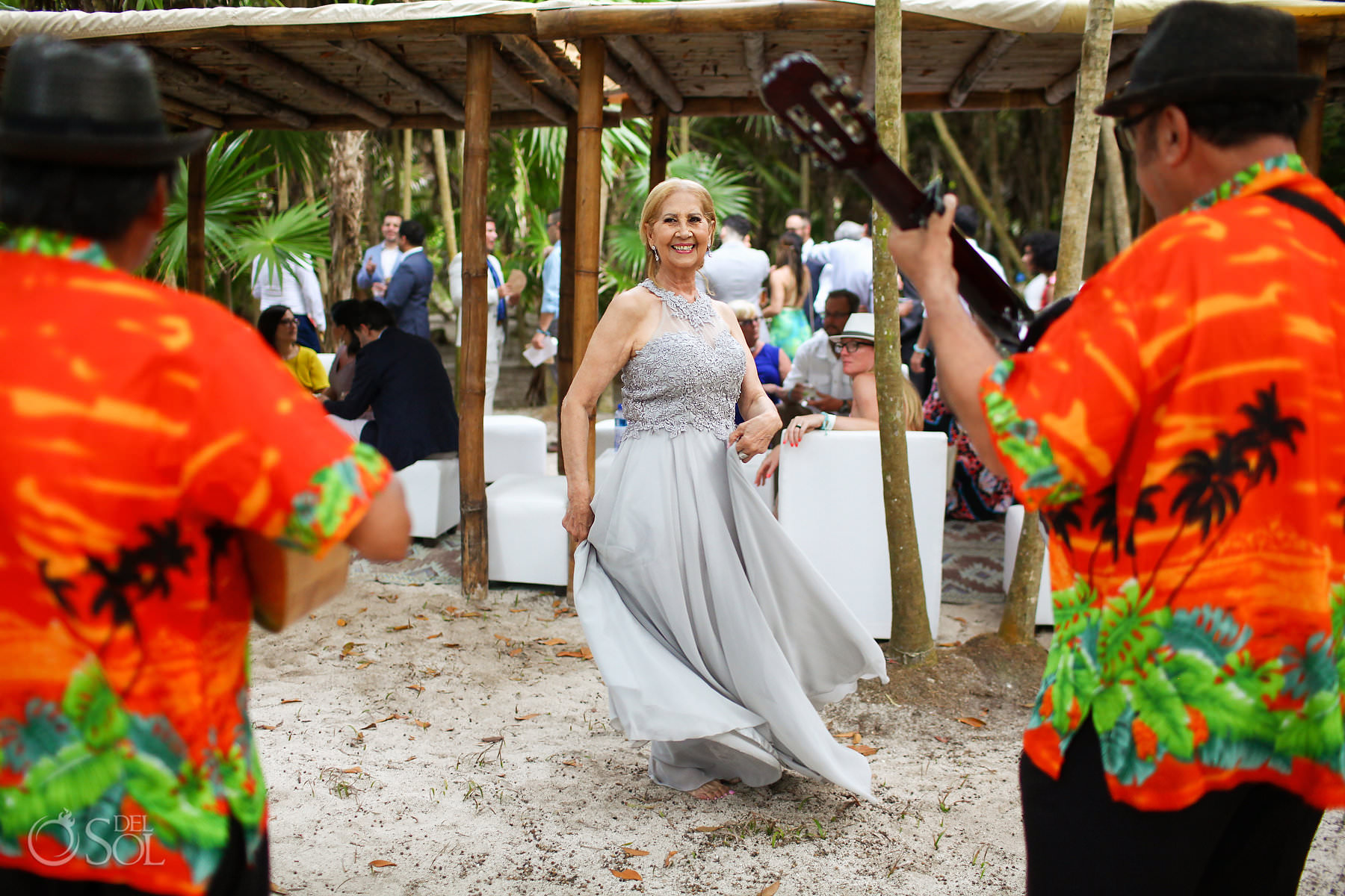 cocktail hour akumal bay beach and wellness resort wedding