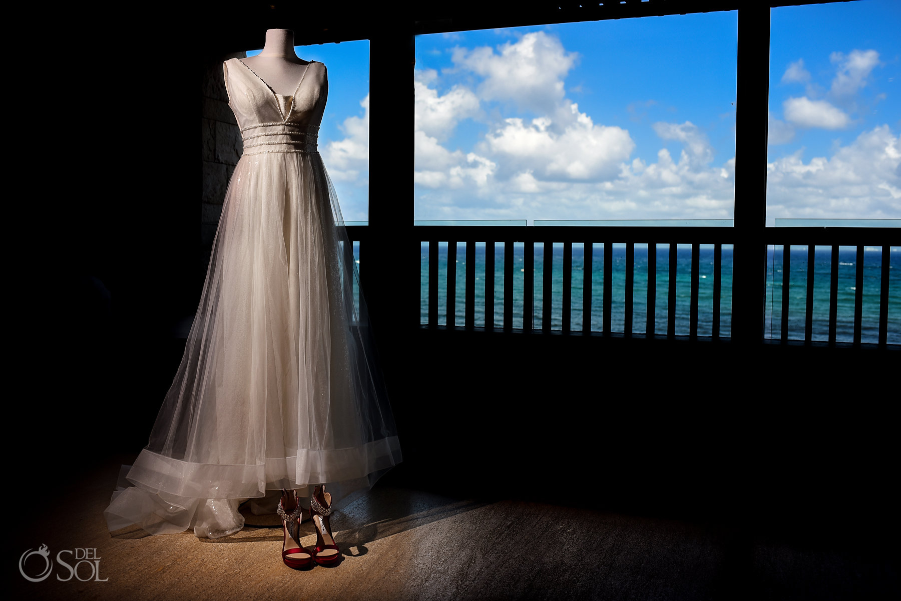 wedding dress photo Grand Hyatt Playa del Carmen 