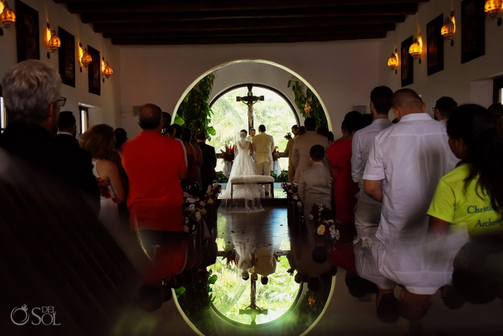 Nuestra señora del Carmen chapel Playa del Carmen wedding photographer