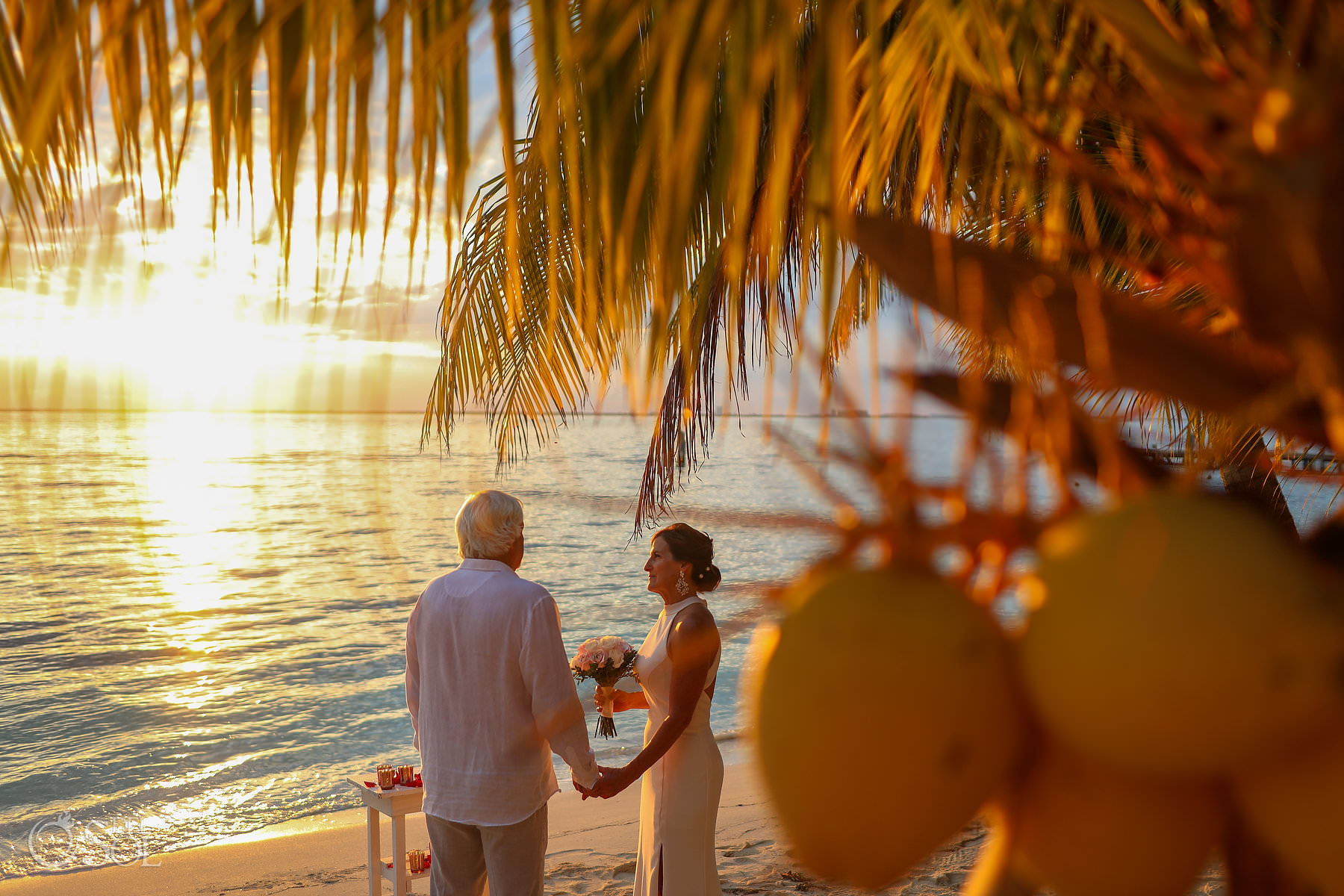 #travelforlove Isla Mujeres Elopement wedding photographer