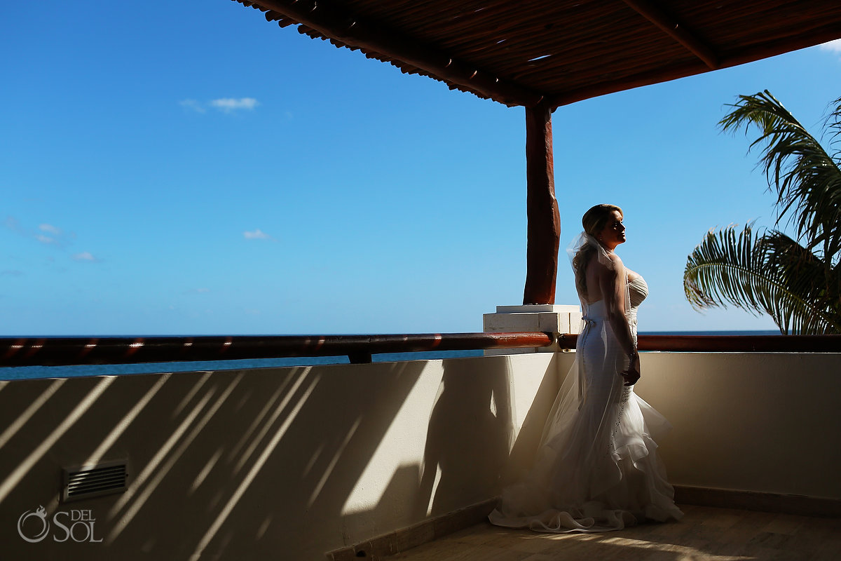 artistic bridal portrait govenor's suite Now Sapphire cancun Mexico