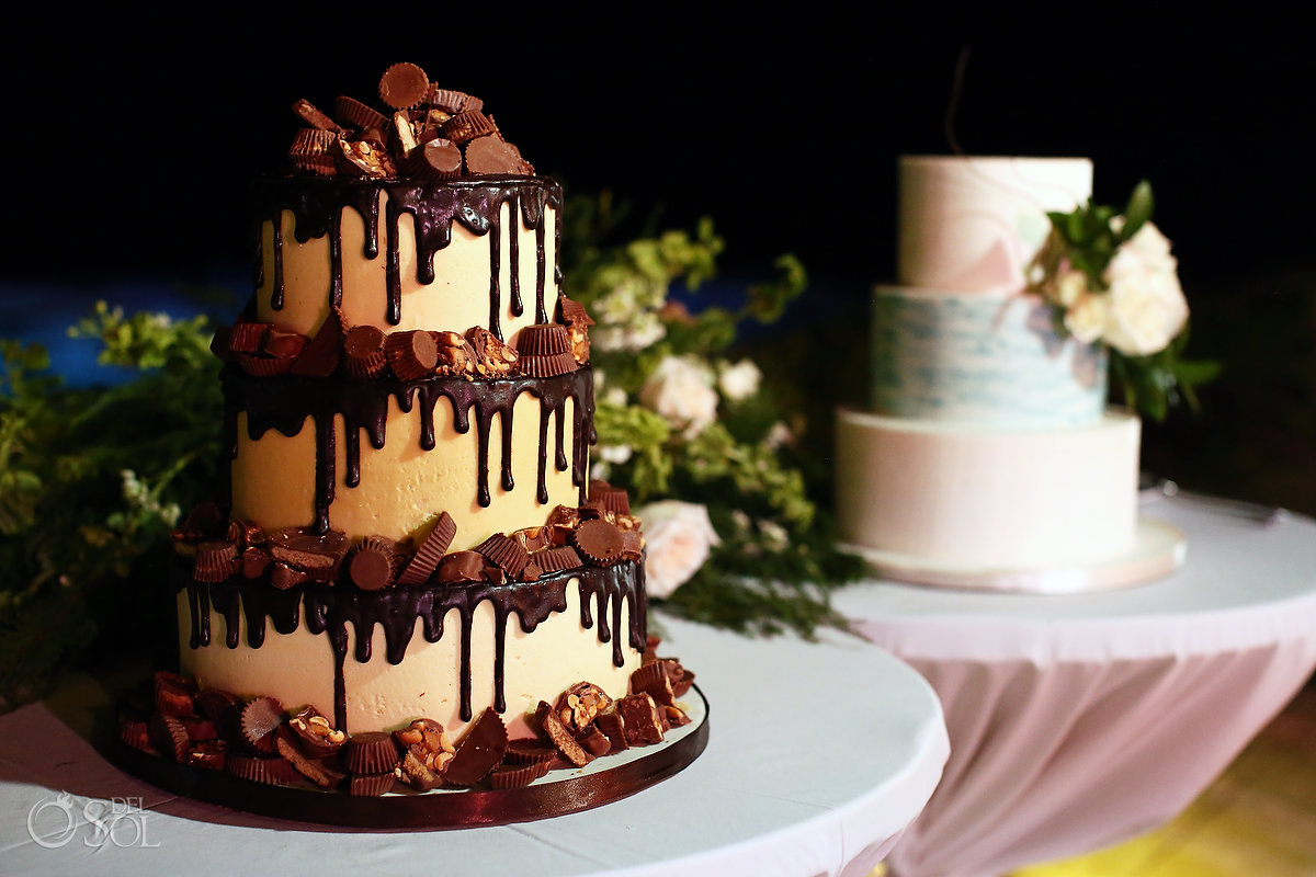 Groom wedding cake Reeses chocolate by Lluvia de Azucar