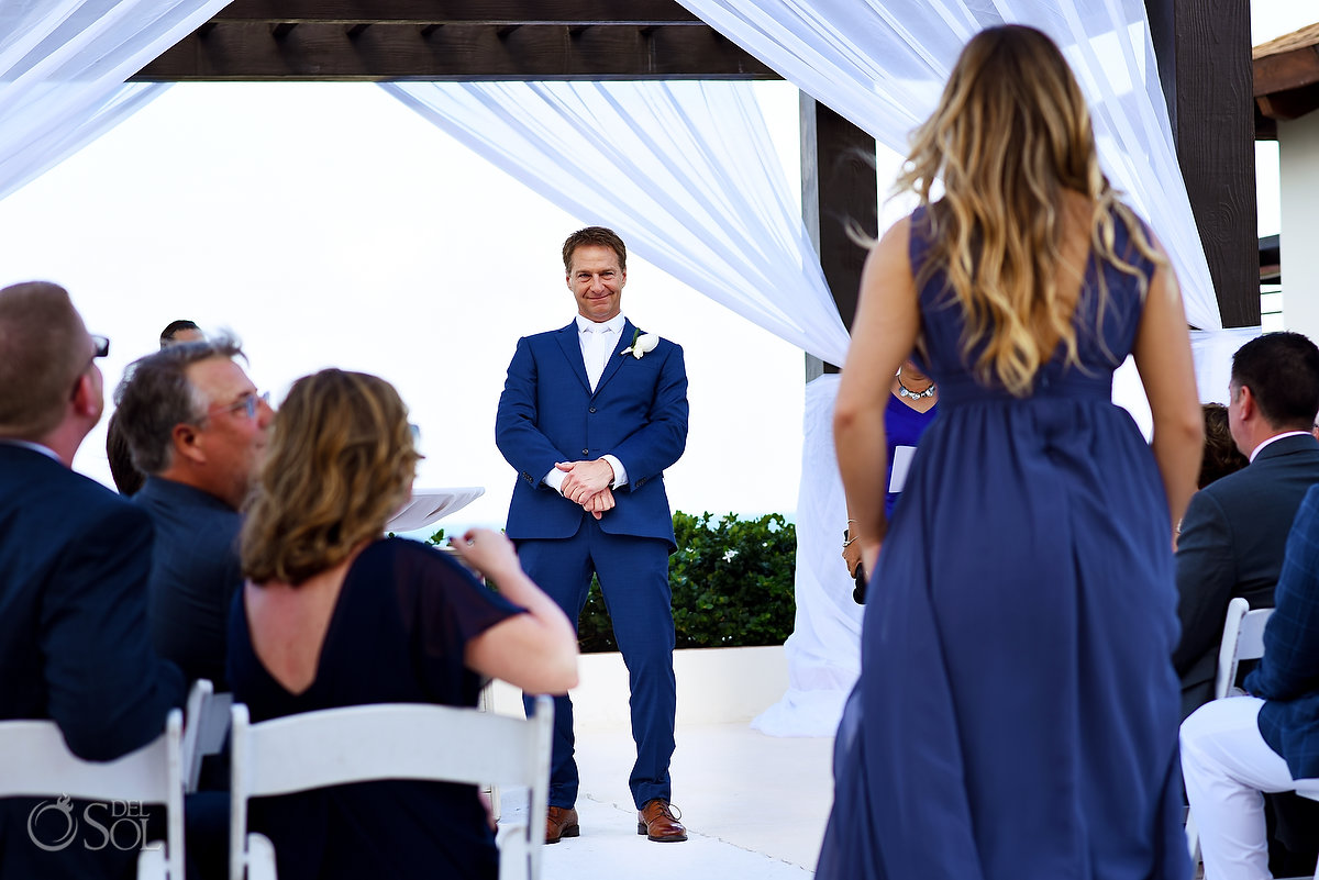 Groom sees daughter wearing bridesmaids dress for the first time