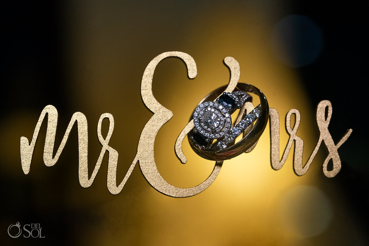 Mr and Mrs Cake topper creative wedding ring macro photography ideas