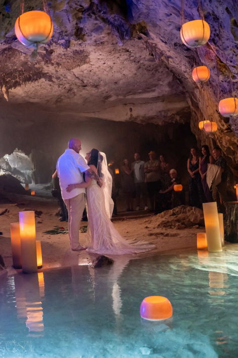 micro family cenote wedding with candles