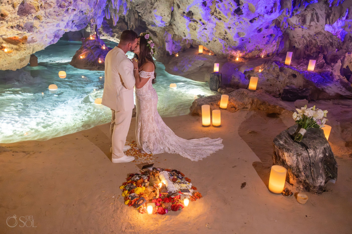 Epic cenote wedding location in Mexico chosen for an intimate micro wedding experience