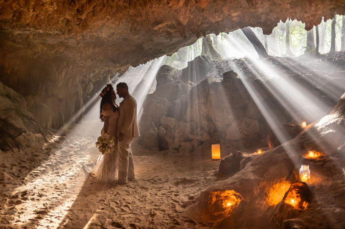 Epic cenote wedding location in Mexico chosen for an intimate micro wedding experience