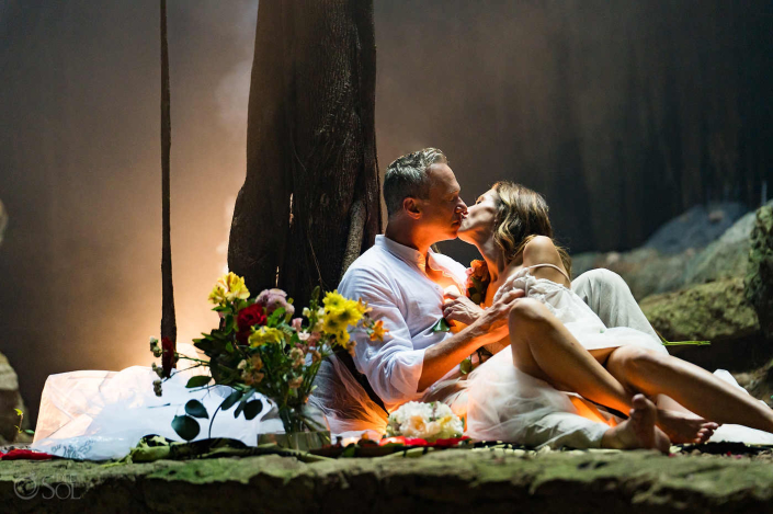 Sacred cave atmosphere during a cenote couple session experience
